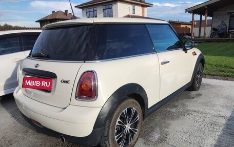 MINI Hatch, 2010 год, 810 000 рублей, 9 фотография