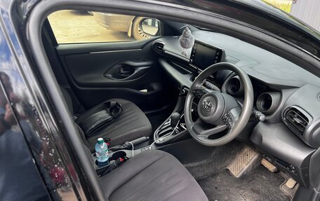 Toyota Yaris, 2021 год, 1 100 000 рублей, 5 фотография