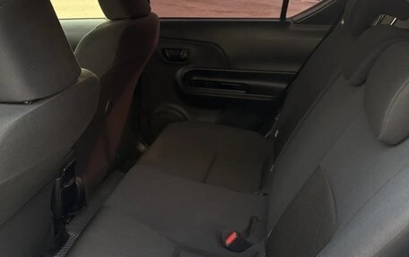 Toyota Aqua I, 2013 год, 630 000 рублей, 15 фотография