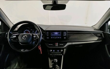 Skoda Rapid II, 2022 год, 1 689 000 рублей, 8 фотография