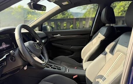 Volkswagen Golf VIII, 2022 год, 1 620 000 рублей, 5 фотография