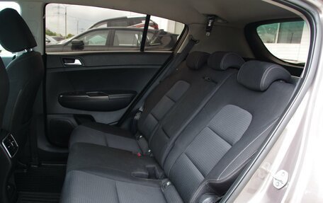 KIA Sportage IV рестайлинг, 2018 год, 2 099 000 рублей, 8 фотография