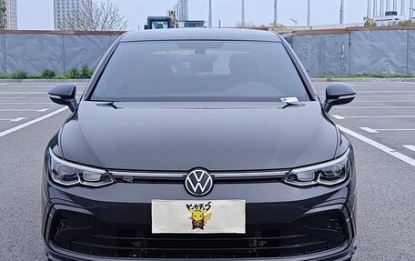 Volkswagen Golf VIII, 2022 год, 1 600 000 рублей, 2 фотография
