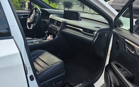 Lexus RX IV рестайлинг, 2017 год, 4 200 000 рублей, 4 фотография