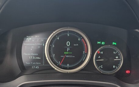 Lexus RX IV рестайлинг, 2017 год, 4 200 000 рублей, 11 фотография