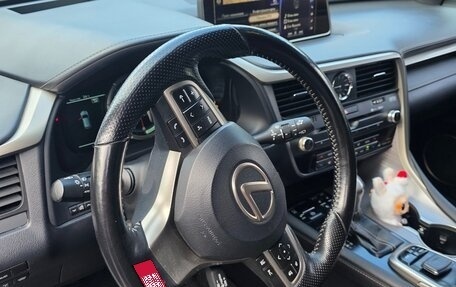 Lexus RX IV рестайлинг, 2017 год, 4 200 000 рублей, 9 фотография