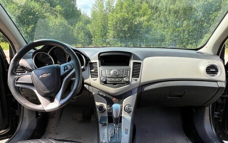 Chevrolet Cruze II, 2011 год, 575 000 рублей, 9 фотография