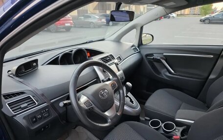Toyota Verso I, 2013 год, 1 250 000 рублей, 9 фотография