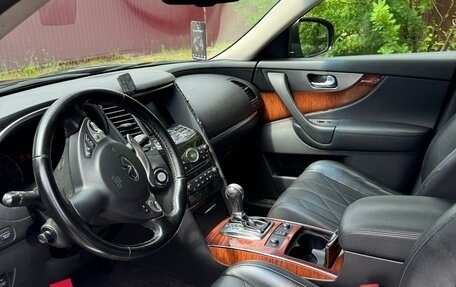Infiniti FX II, 2011 год, 1 970 000 рублей, 10 фотография