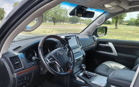Toyota Land Cruiser 200, 2020 год, 7 850 000 рублей, 8 фотография