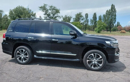 Toyota Land Cruiser 200, 2020 год, 7 850 000 рублей, 6 фотография