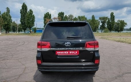 Toyota Land Cruiser 200, 2020 год, 7 850 000 рублей, 3 фотография
