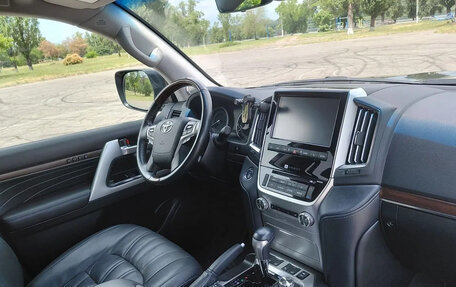 Toyota Land Cruiser 200, 2020 год, 7 850 000 рублей, 13 фотография