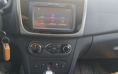 Renault Sandero II рестайлинг, 2016 год, 1 300 000 рублей, 11 фотография