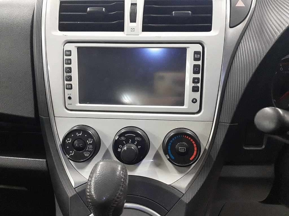 Toyota Ractis II, 2010 год, 910 000 рублей, 12 фотография