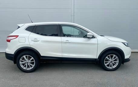 Nissan Qashqai, 2016 год, 1 874 000 рублей, 5 фотография