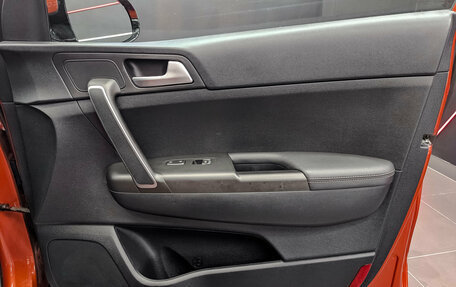 KIA Sportage IV рестайлинг, 2019 год, 2 425 000 рублей, 23 фотография