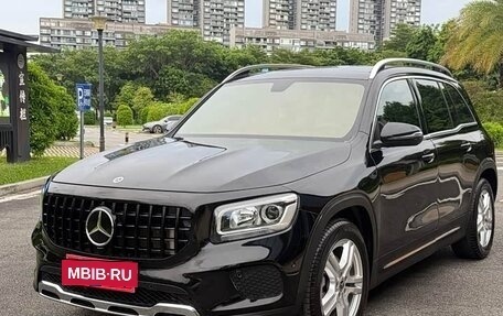Mercedes-Benz GLB, 2020 год, 1 950 000 рублей, 3 фотография