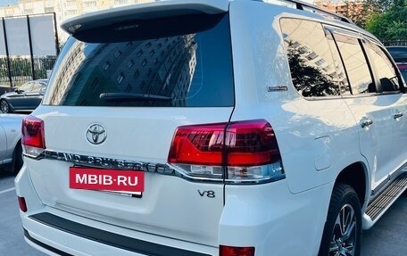 Toyota Land Cruiser 200, 2020 год, 10 000 000 рублей, 3 фотография