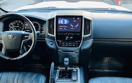 Toyota Land Cruiser 200, 2020 год, 10 000 000 рублей, 12 фотография