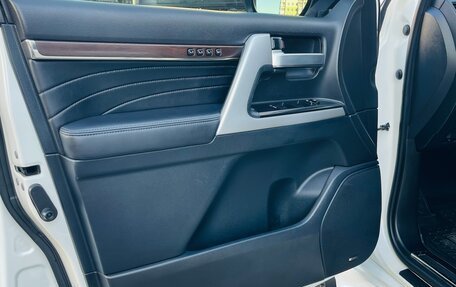Toyota Land Cruiser 200, 2020 год, 10 000 000 рублей, 16 фотография