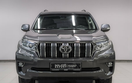 Toyota Land Cruiser Prado 150 рестайлинг 2, 2019 год, 5 400 000 рублей, 2 фотография