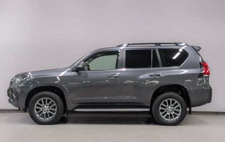 Toyota Land Cruiser Prado 150 рестайлинг 2, 2019 год, 5 400 000 рублей, 8 фотография