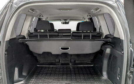 Toyota Land Cruiser Prado 150 рестайлинг 2, 2019 год, 5 400 000 рублей, 10 фотография