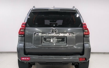 Toyota Land Cruiser Prado 150 рестайлинг 2, 2019 год, 5 400 000 рублей, 6 фотография