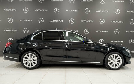Mercedes-Benz E-Класс, 2018 год, 3 573 500 рублей, 4 фотография