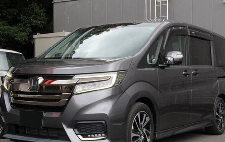 Honda Stepwgn IV, 2021 год, 1 990 000 рублей, 1 фотография