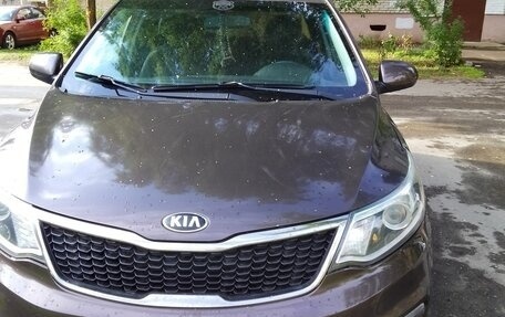 KIA Rio III рестайлинг, 2016 год, 800 000 рублей, 1 фотография
