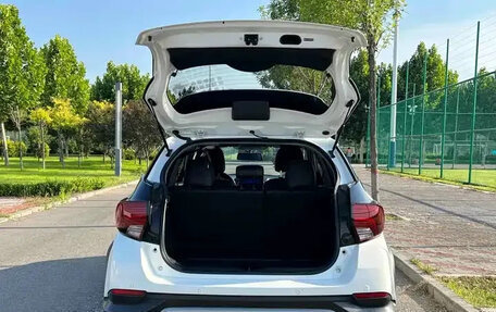 Toyota Yaris XP150 рестайлинг, 2022 год, 1 340 300 рублей, 5 фотография