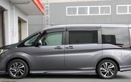 Honda Stepwgn IV, 2021 год, 1 990 000 рублей, 8 фотография