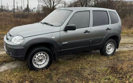 Chevrolet Niva I рестайлинг, 2012 год, 670 000 рублей, 2 фотография