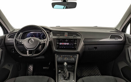 Volkswagen Tiguan II, 2017 год, 2 350 000 рублей, 14 фотография