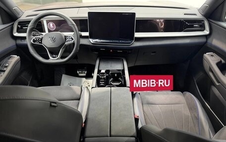 Volkswagen Teramont, 2026 год, 6 150 000 рублей, 15 фотография