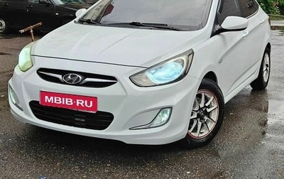 Hyundai Solaris II рестайлинг, 2013 год, 700 000 рублей, 1 фотография