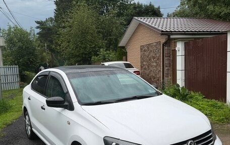 Volkswagen Polo VI (EU Market), 2018 год, 699 000 рублей, 2 фотография