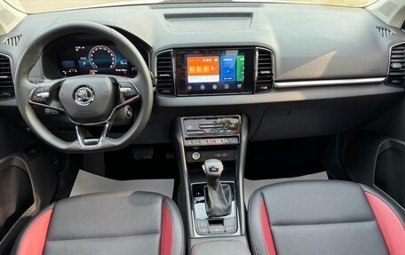 Skoda Karoq I, 2023 год, 1 800 100 рублей, 19 фотография