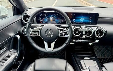 Mercedes-Benz A-Класс, 2022 год, 1 680 000 рублей, 14 фотография
