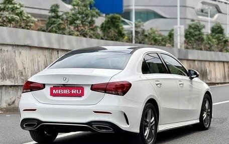 Mercedes-Benz A-Класс, 2022 год, 1 680 000 рублей, 5 фотография