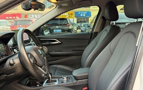 BMW 1 серия, 2021 год, 1 600 000 рублей, 6 фотография