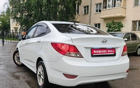Hyundai Solaris II рестайлинг, 2013 год, 700 000 рублей, 3 фотография