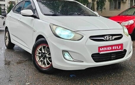 Hyundai Solaris II рестайлинг, 2013 год, 700 000 рублей, 2 фотография
