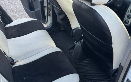 Toyota Yaris III рестайлинг, 2007 год, 470 000 рублей, 12 фотография