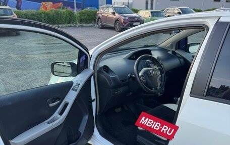 Toyota Yaris III рестайлинг, 2007 год, 470 000 рублей, 15 фотография