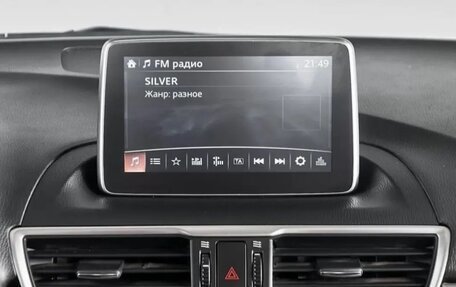 Mazda 3, 2017 год, 1 400 000 рублей, 2 фотография