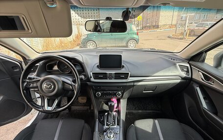 Mazda 3, 2017 год, 1 400 000 рублей, 24 фотография