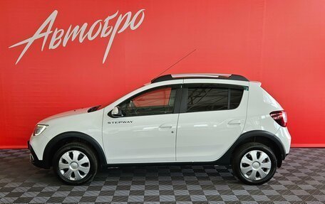 Renault Sandero II рестайлинг, 2021 год, 1 355 000 рублей, 2 фотография
